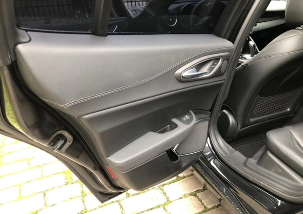 Alfa Romeo Giulia cena 130000 przebieg: 3658, rok produkcji 2022 z Warszawa małe 379